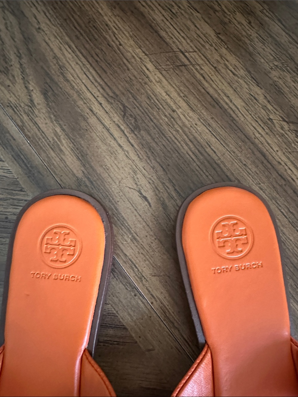 Tory Burch Orange Leather Logo Medallion Thong Sandals- Size 9 - Picture 2 of 4
